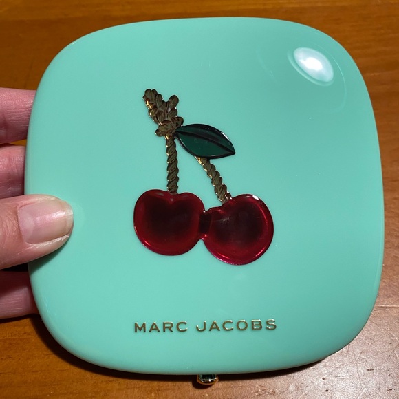 Marc Jacobs O!Mega Glaze All-Over Foil Luminizer - Picture 4 of 16